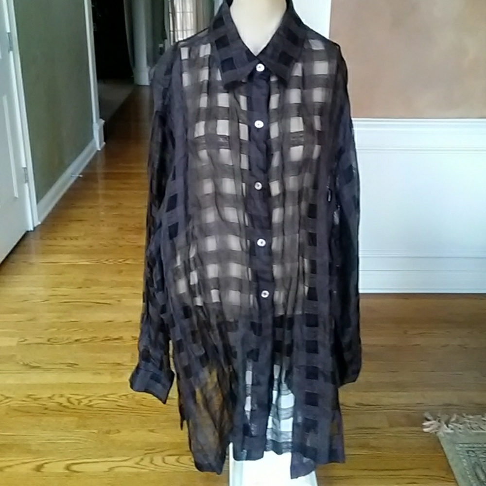 Beautiful Ellen Tracy Blouse
